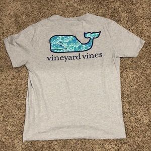 Vineyard Vines T-Shirt Size Large Gray